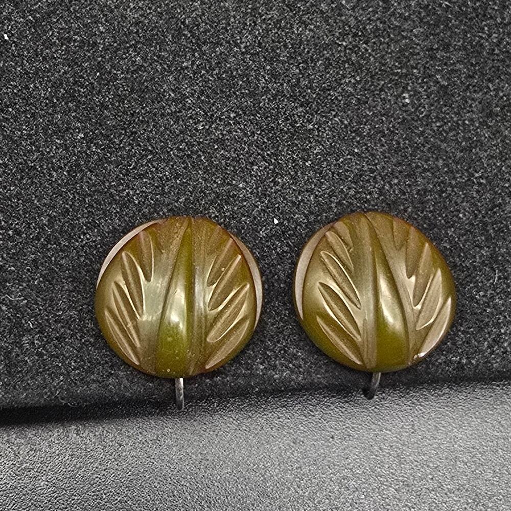 Green Brown Bakelite Carved Leaf Earrings Screw Back Vintage Jewelry